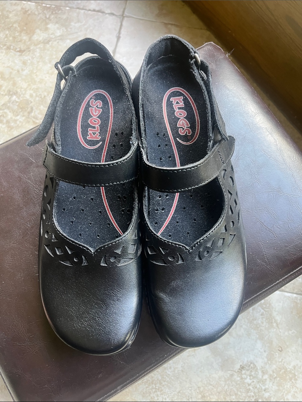 Klogs Black Women's Mary Jane Clog with Laser Cut Details Size 9 Perfect